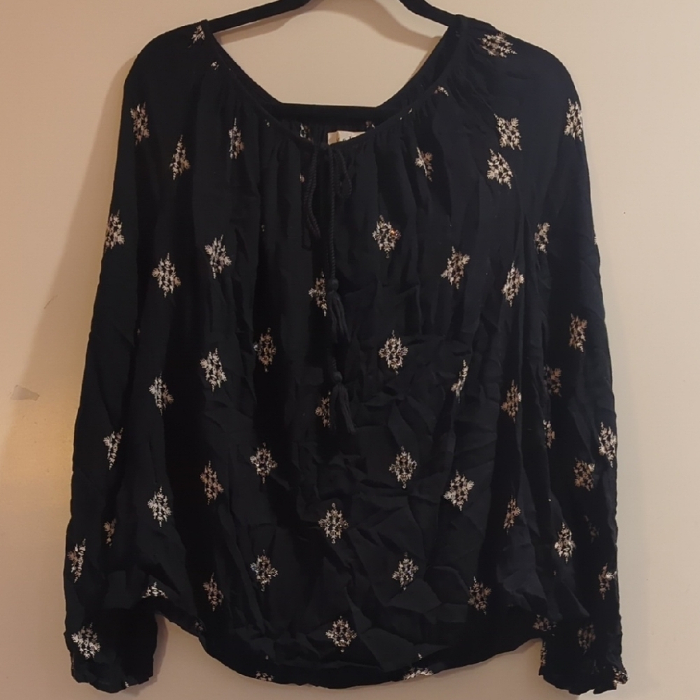 Velvet by Graham & Spencer Black and White Patterned Blouse